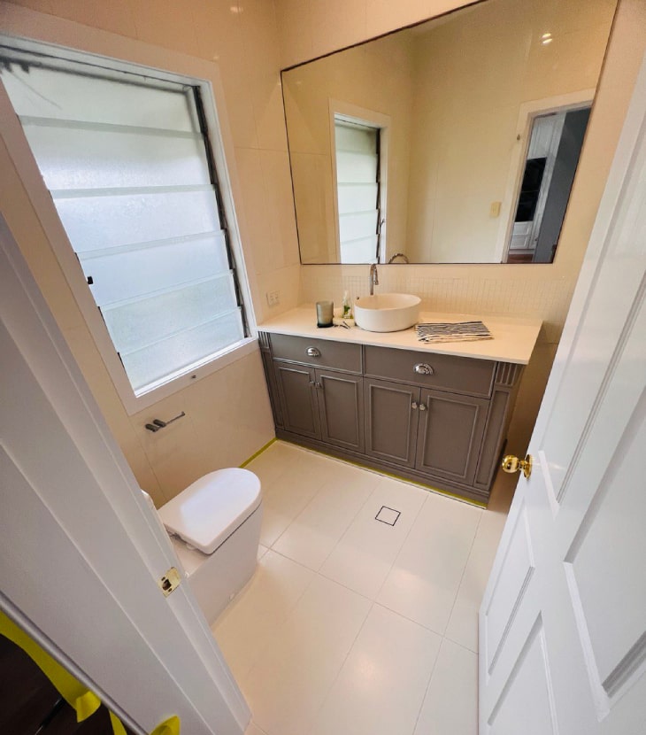 Bathroom Transformation: Renewing Floors & Walls with Modern Paint Finishes